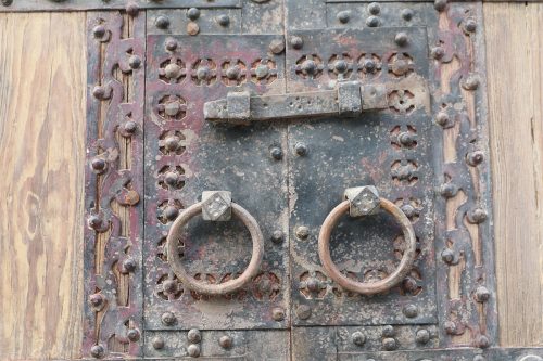 Antique Chinese Pine Compound Gate, 94Hx75x2 - Image 2