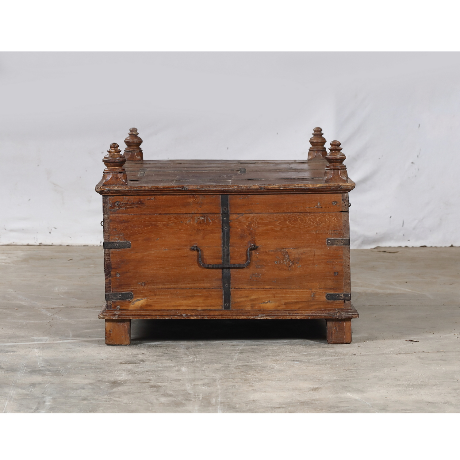 Antique Indian Teakwood Blanket Chest/Coffee Table, 19th c., 52.5x29x18H - Image 5