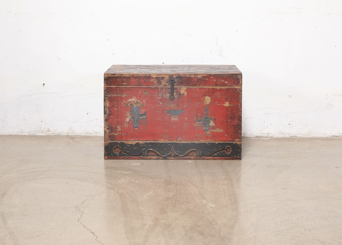 Antique Chinese Painted Wedding Box, 31.5x19x20.5H - Image 5