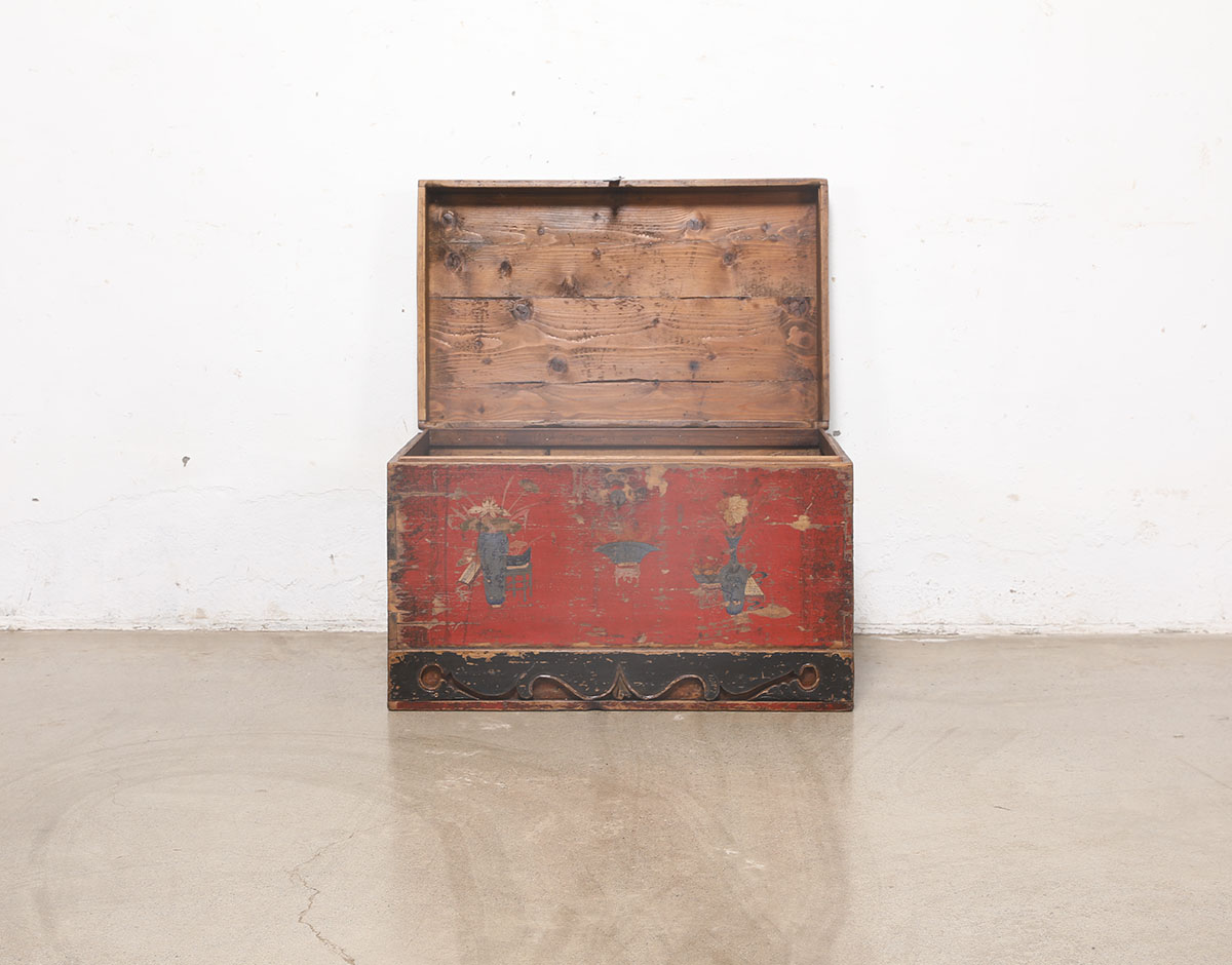 Antique Chinese Painted Wedding Box, 31.5x19x20.5H - Image 6